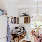 Dom wakacyjny Charming And Cozy Summerhouse In