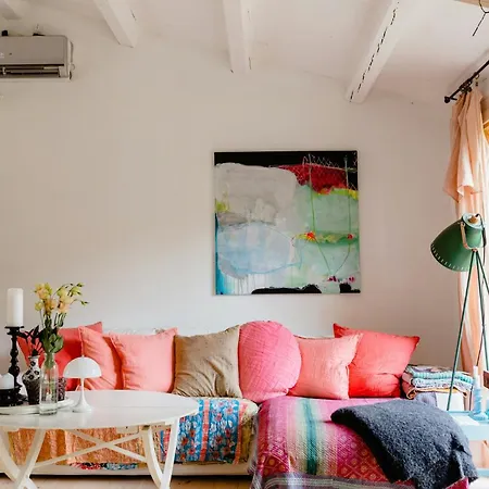 Charming And Cozy Summerhouse In Hébergement de vacances