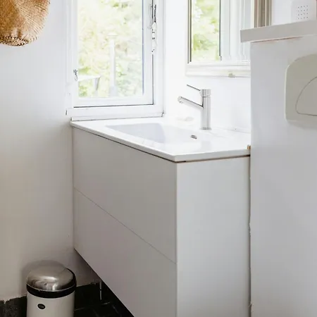 Charming And Cozy Summerhouse In Semesterbostad *