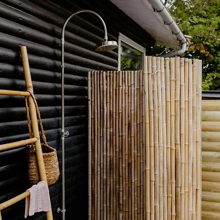 Charming And Cozy Summerhouse In Semesterbostad